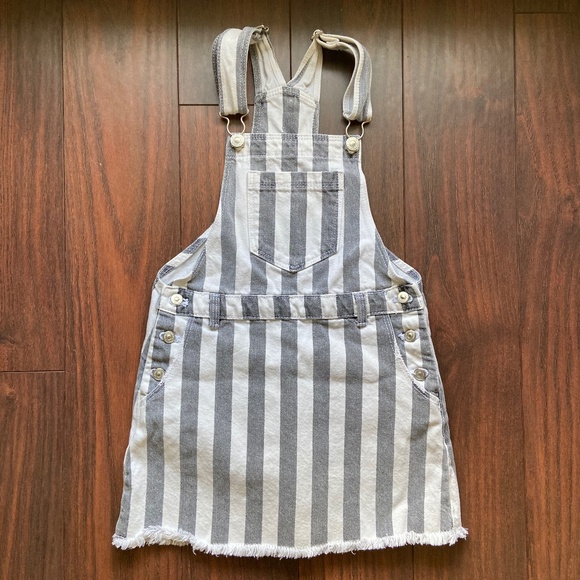 Zara Girl Overall Dress Vertical Stripes In Gray and White 100% Cotton size 7 - Picture 1 of 6